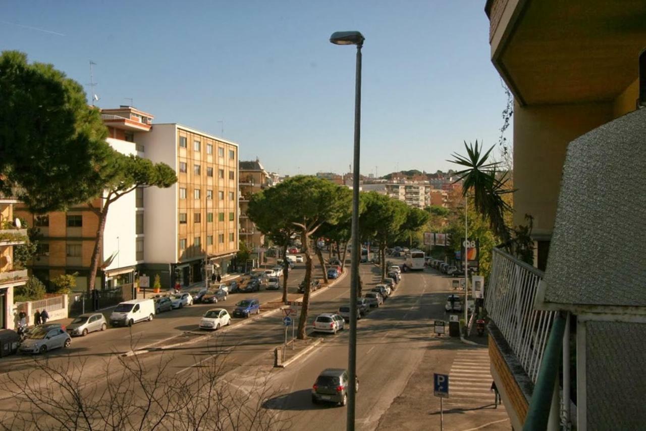 Domum Vaticani Hotel Rome Bagian luar foto